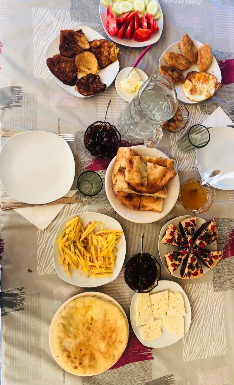Pirikiti Hotel Akhmeta Bagian luar foto