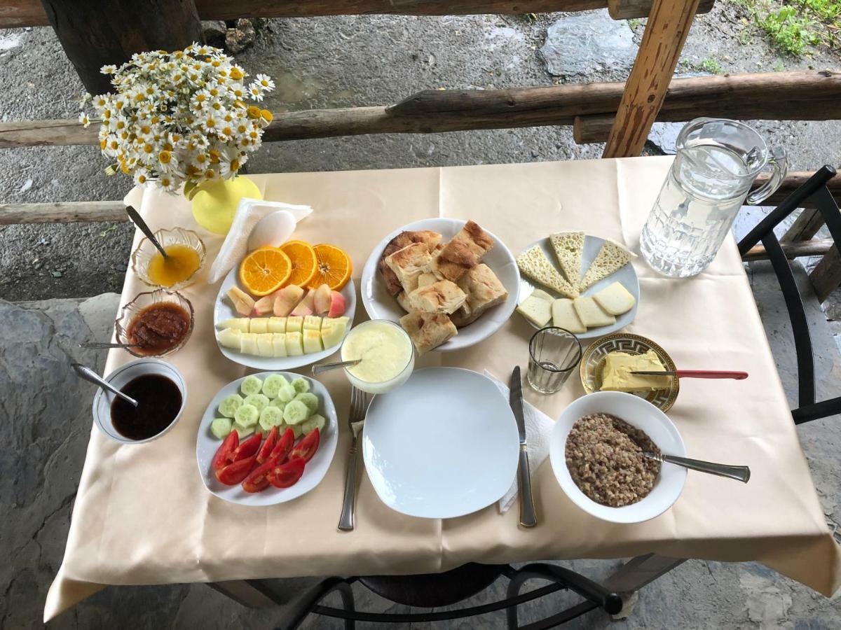 Pirikiti Hotel Akhmeta Bagian luar foto